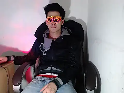 SexyboyHot2000 online show from May 15, 6:59 pm