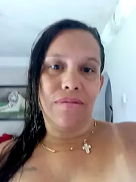 Snapshot of alexandra-queen chatting on June 14, 5:26 pm alexandra-queen online show from June 14, 5:26 pm