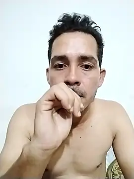 Snapshot of Gabriel_leon33 chatting on April 11, 7:45 am Gabriel leon33 online show from April 11, 7:45 am