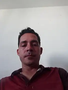 Snapshot of Gabriel_leon33 chatting on April 12, 7:41 pm Gabriel leon33 online show from April 12, 7:41 pm
