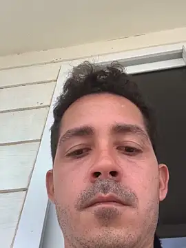 Snapshot of Gabriel_leon33 chatting on April 25, 8:17 pm Gabriel leon33 online show from April 25, 8:17 pm