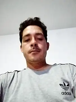 Snapshot of Gabriel_leon33 chatting on May 14, 10:49 pm Gabriel leon33 online show from May 14, 10:49 pm