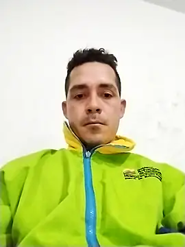 Snapshot of Gabriel_leon33 chatting on June 10, 6:12 am Gabriel leon33 online show from June 10, 6:12 am