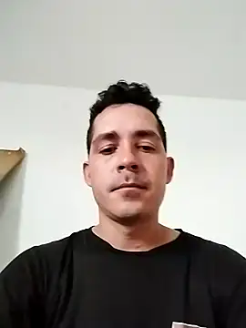 Snapshot of Gabriel_leon33 chatting on June 12, 10:14 am Gabriel leon33 online show from June 12, 10:14 am