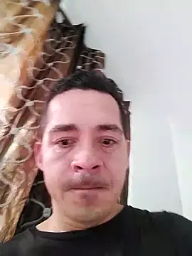 Snapshot of Gabriel_leon33 chatting on June 20, 11:35 am Gabriel leon33 online show from June 20, 11:35 am