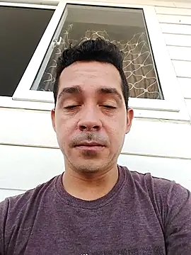 Snapshot of Gabriel_leon33 chatting on June 28, 8:37 pm Gabriel leon33 online show from June 28, 8:37 pm