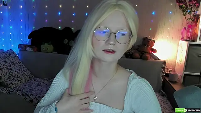 JulietFisher online show from June 13, 2:48 pm