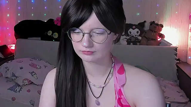 JulietFisher online show from June 23, 3:15 am