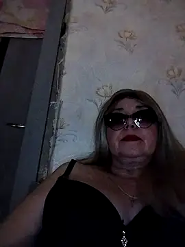 Snapshot of Vita72219 chatting on May 6, 8:58 pm Vita72219 online show from May 6, 8:58 pm
