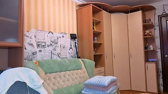 LadyL2026 online show from March 29, 11:32 am