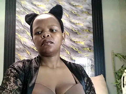 BustyBUNNYWORXXX online show from April 8, 5:57 pm
