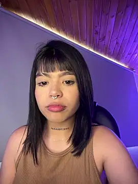 Snapshot of Violetaa_pink18 chatting on April 19, 3:44 pm Violetaa pink18 online show from April 19, 3:44 pm