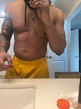 Snapshot of zay1xxx chatting on March 29, 1:22 pm zay1xxx online show from March 29, 1:22 pm