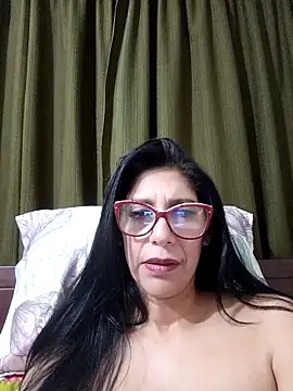 SamanthaRosse01  online show from April 24, 3:09 am