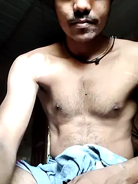 Snapshot of luck00y chatting on May 15, 1:01 am luck00y online show from May 15, 1:01 am