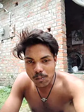 Snapshot of luck00y chatting on June 5, 6:52 am luck00y online show from June 5, 6:52 am