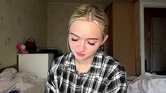 Sophia Blonde online show from June 4, 3:07 pm