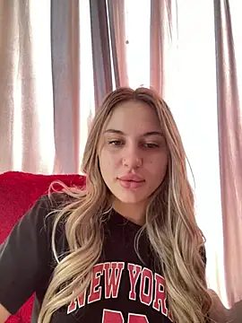 Snapshot of ScarlettMussee chatting on April 5, 2:03 pm ScarlettMussee online show from April 5, 2:03 pm