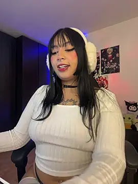 Hinataaa  online show from March 25, 4:40 am