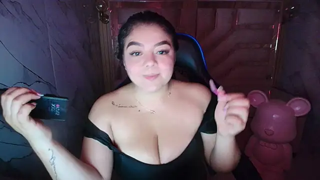 luna  r  online show from May 6, 9:31 pm