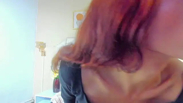 Snapshot of Sara_Hanks chatting on May 8, 3:06 pm Sara Hanks online show from May 8, 3:06 pm