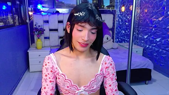 Snapshot of IsaacNovaa chatting on May 22, 7:41 pm IsaacNovaa online show from May 22, 7:41 pm