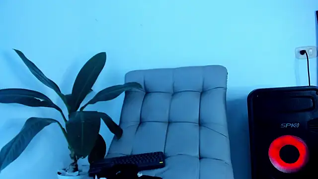 DakotaStills  online show from March 30, 2:18 pm