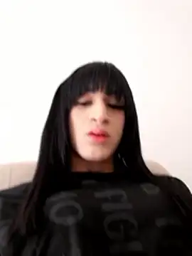 karla lovera online show from April 3, 8:18 pm