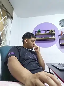 Snapshot of Itsdavidxxx chatting on June 13, 12:25 pm Itsdavidxxx online show from June 13, 12:25 pm