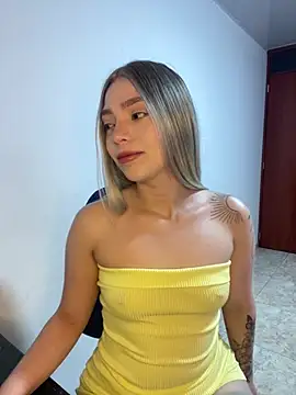 Snapshot of Catalina_bel chatting on July 1, 2:46 am Catalina bel online show from July 1, 2:46 am