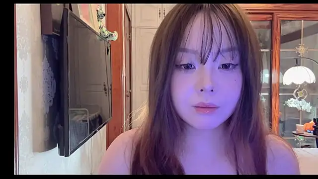 Snapshot of thelittlexx chatting on June 4, 7:58 am thelittlexx online show from June 4, 7:58 am