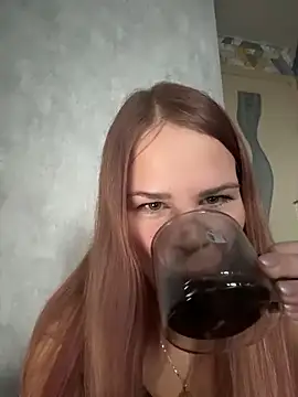 MaryMathews online show from March 26, 9:04 am