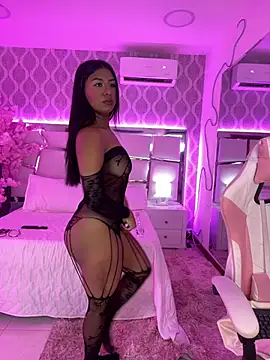 Daphnie Foxx online show from April 22, 11:28 pm