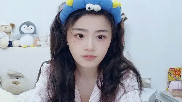 cc-8 online show from April 17, 3:59 pm