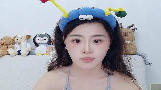 cc-8 online show from April 24, 12:29 pm