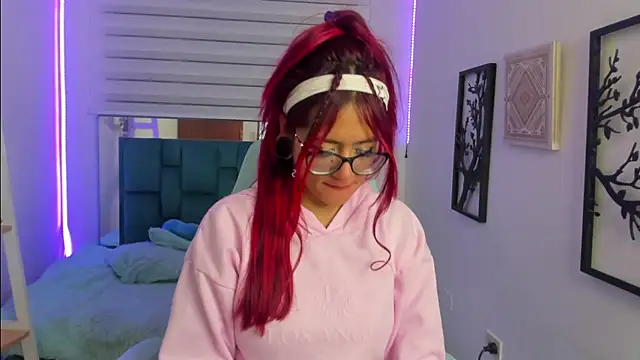 Sara Red X online show from July 1, 3:52 am