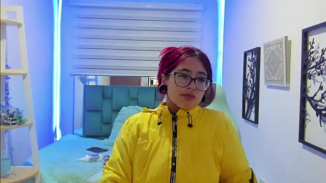 Sara Red X online show from July 3, 4:19 am