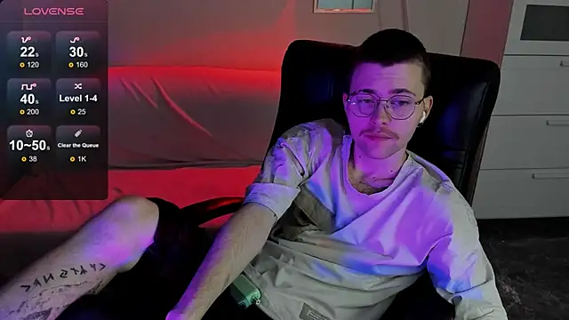Snapshot of Thomas_Norton chatting on April 17, 8:56 pm Thomas Norton online show from April 17, 8:56 pm