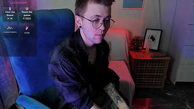 Snapshot of Thomas_Norton chatting on May 6, 8:36 pm Thomas Norton online show from May 6, 8:36 pm