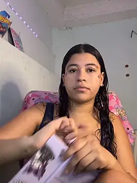 Snapshot of IvyRousex chatting on May 16, 5:48 am IvyRousex online show from May 16, 5:48 am