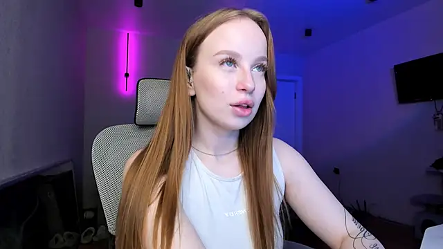 BunnyShinex online show from June 3, 2:33 pm