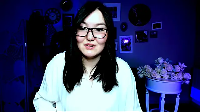 Snapshot of CamilaMartiez chatting on April 1, 2:25 pm CamilaMartiez online show from April 1, 2:25 pm