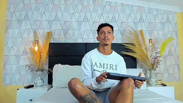 NoahOsorio online show from March 27, 6:51 pm