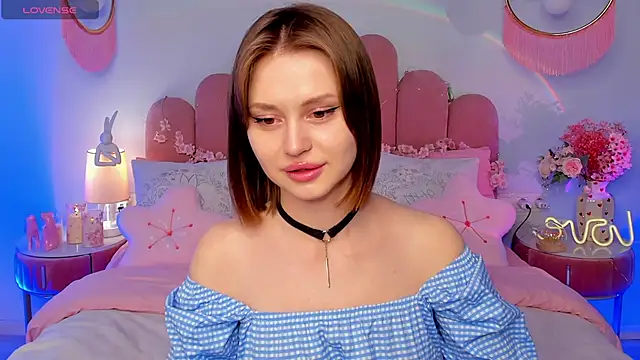 Snapshot of MariLew chatting on April 15, 5:36 am MariLew online show from April 15, 5:36 am