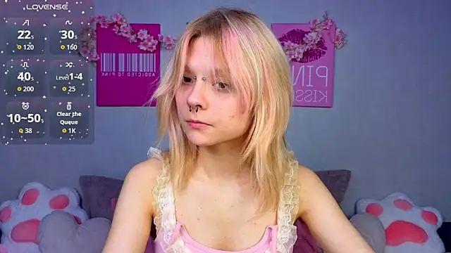 PerryKitty online show from May 3, 7:36 am