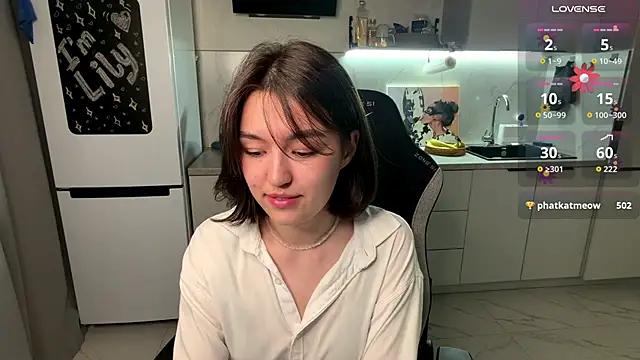 lilysolar online show from June 13, 6:39 pm