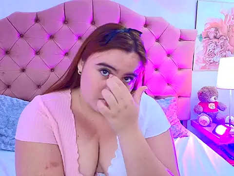 OliviaOnyx online show from March 25, 5:30 pm