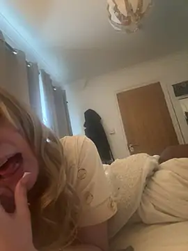 Gffggggdded online show from August 5, 5:49 pm