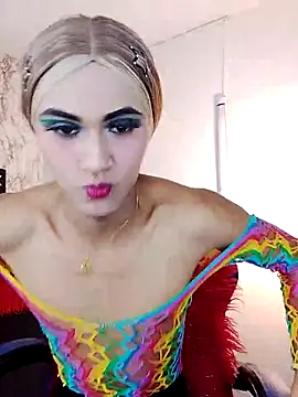 Snapshot of Alejandra_and_James_ chatting on April 30, 1:34 am Alejandra and James online show from April 30, 1:34 am