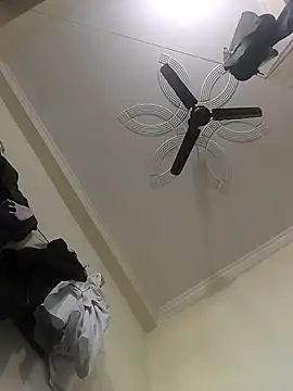 Snapshot of saura545 chatting on March 26, 2:50 am saura545 online show from March 26, 2:50 am